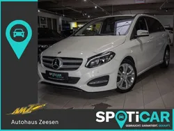 Calcitweiss Gebraucht 2018 Mercedes B220 Style Van / Kleinbus | 22.250 € (Teuer)