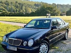 Gebraucht 2001 Mercedes E220 Limousine | 4.250 €