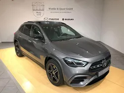 Grau Gebraucht 2024 Mercedes GLA200 AMG SUV | 41.950 € (Etwas zu teuer)