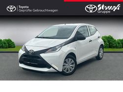 Weiß Gebraucht 2015 Toyota Aygo Business Edition Kleinwagen | 9.290 € (Etwas zu teuer)