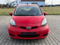 Rot Gebraucht 2009 Toyota Aygo Kleinwagen | 1.200 € (Superpreis)