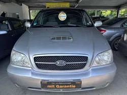 Stahlsilbermet. Gebraucht 2005 Kia Carnival EX Van / Kleinbus | 3.450 € (Teuer)