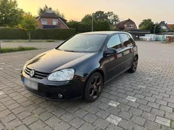 Schwarz Gebraucht 2005 VW Golf V Limousine | 1.900 € (Guter Preis)