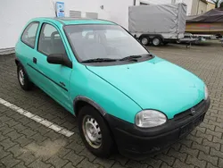 Grün Gebraucht 1995 Opel Corsa Kleinwagen | 499 €