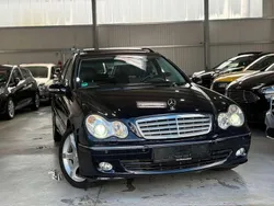 Diamantschwarz Gebraucht 2005 Mercedes C180 Sport Edition Kombi | 8.400 € (Teuer)