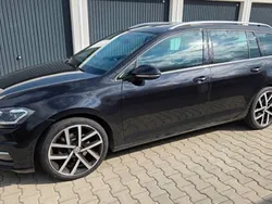 Grau Gebraucht 2017 VW Golf VII Highline Limousine | 16.750 € (Fairer Preis)