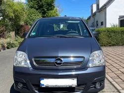 Blau Gebraucht 2009 Opel Meriva Van / Kleinbus | 2.950 € (Fairer Preis)