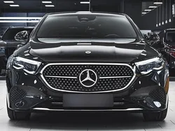 Schwarz Gebraucht 2024 Mercedes E450 Avantgarde Limousine | 80.950 €