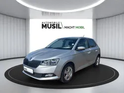 Brilliantsilber metallic Gebraucht 2019 Skoda Fabia Ambition Limousine | 12.790 € (Fairer Preis)