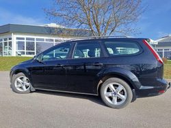 Schwarz Gebraucht 2010 Ford Focus Kombi | 2.700 € (Fairer Preis)