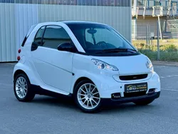 Weiß Gebraucht 2011 Smart ForTwo Coupé Brabus Coupé | 5.990 € (Fairer Preis)