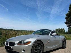Silber Gebraucht 2004 BMW Z4 Cabrio | 7.500 €
