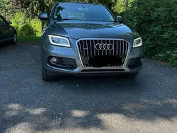 Grau Gebraucht 2016 Audi Q5 Design SUV | 18.800 € (Fairer Preis)