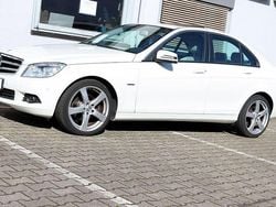 Calcitweiss Gebraucht 2010 Mercedes C200 Limousine | 7.790 € (Fairer Preis)