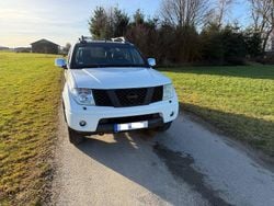 Weiß Gebraucht 2007 Nissan Navara Abholung | 7.000 € (Superpreis)