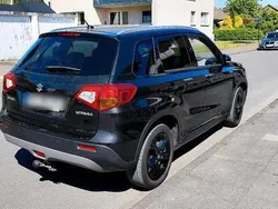 Schwarz Gebraucht 2015 Suzuki Vitara SUV | 15.000 € (Etwas zu teuer)