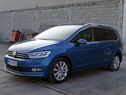 Blau Gebraucht 2016 VW Touran Highline Van / Kleinbus | 15.700 € (Superpreis)