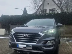 Grau Gebraucht 2018 Hyundai Tucson Premium SUV | 21.499 € (Fairer Preis)