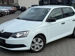 Weiß Gebraucht 2016 Skoda Fabia Cool Edition Limousine | 8.699 € (Fairer Preis)