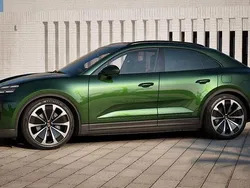 Grün Gebraucht 2025 Porsche Macan SUV | 99.500 € (Fairer Preis)