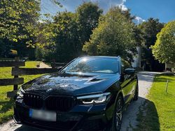 Schwarz Gebraucht 2021 BMW 520 M Sport Kombi | 36.999 € (Etwas zu teuer)