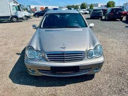 Grau Gebraucht 2004 Mercedes C220 Limousine | 2.450 € (Guter Preis)