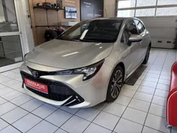 Cosmicsilber metallic Gebraucht 2019 Toyota Corolla Business Edition Limousine | 17.990 € (Etwas zu teuer)