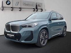 Cape york grün metallic Neu 2025 BMW iX1 M Sport SUV | 49.880 € (Superpreis)