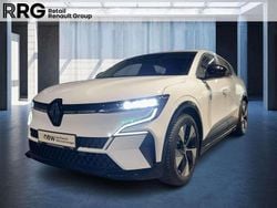 Weiss Gebraucht 2022 Renault Megane E-Tech Equilibre Limousine | 17.490 € (Guter Preis)
