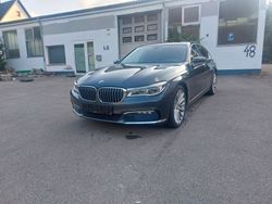 Grau Gebraucht 2016 BMW 730 Executive Limousine | 21.999 € (Guter Preis)