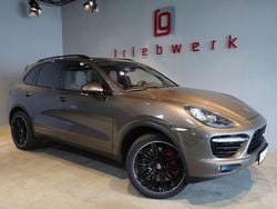 Grau Gebraucht 2013 Porsche Cayenne Turbo SUV | 37.941 € (Etwas zu teuer)