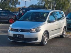 Silber Gebraucht 2011 VW Touran Trendline Van / Kleinbus | 5.490 € (Guter Preis)