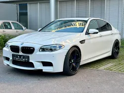 Alpinweiss iii Gebraucht 2015 BMW M5 Performance Limousine | 28.800 €