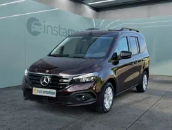 Rot Gebraucht 2023 Mercedes EQT200 Van / Kleinbus | 27.960 € (Fairer Preis)