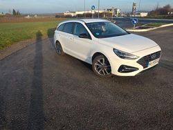 Weiß Gebraucht 2021 Hyundai i30 Edition 30+ Limousine | 15.900 € (Fairer Preis)