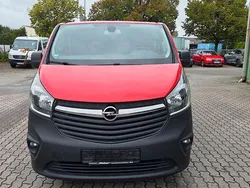 Rot Gebraucht 2018 Opel Vivaro Van | 9.950 € (Superpreis)