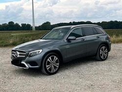 Grau Gebraucht 2016 Mercedes GLC220 SUV | 24.400 € (Fairer Preis)