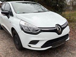 Weiß Gebraucht 2018 Renault Clio IV Limousine | 3.999 € (Superpreis)