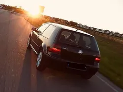 Schwarz Gebraucht 1999 VW Golf IV Edition Limousine | 2.300 € (Etwas zu teuer)