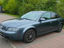 Grau Gebraucht 2003 Audi A4 Limousine | 3.800 € (Etwas zu teuer)