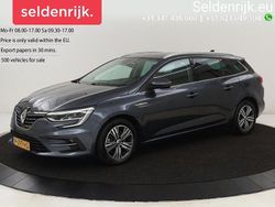 Grau Gebraucht 2022 Renault Mégane IV Intens Limousine | 13.700 € (Etwas zu teuer)