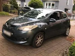 Grau Gebraucht 2009 Mazda 2 Kleinwagen | 1.900 € (Fairer Preis)