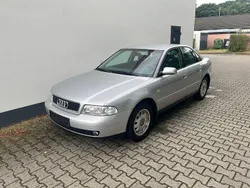 Silber Gebraucht 2000 Audi A4 Limousine | 3.490 € (Teuer)