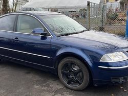 Blau Gebraucht 2004 VW Passat Limousine | 2.550 € (Fairer Preis)