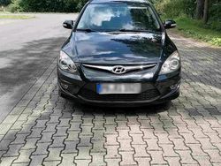Schwarz Gebraucht 2011 Hyundai i30 Kombi | 4.300 € (Etwas zu teuer)
