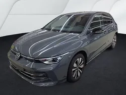 Delfingrau metallic (metallic) Gebraucht 2025 VW Golf VIII Goal Limousine | 30.850 € (Guter Preis)