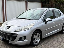 Silber Gebraucht 2011 Peugeot 207 Platinum Kleinwagen | 3.990 € (Fairer Preis)