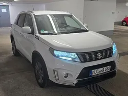 Weiß Gebraucht 2021 Suzuki Vitara Comfort SUV | 16.900 € (Fairer Preis)