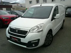 Weiß Gebraucht 2016 Peugeot Partner Van / Kleinbus | 6.990 € (Fairer Preis)