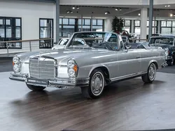 Silbergrau metallic Gebraucht 1971 Mercedes W111 SE Cabrio | 649.000 €